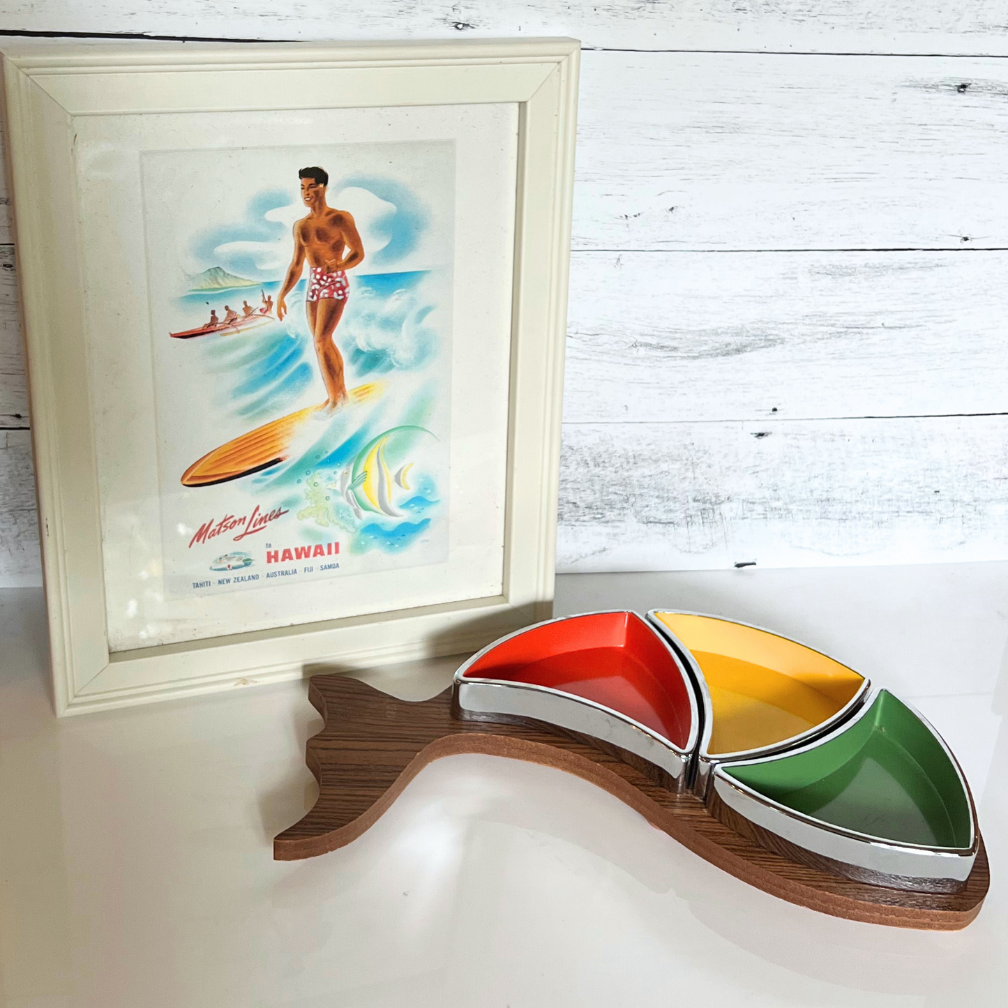 mid-century modern fish snack dish