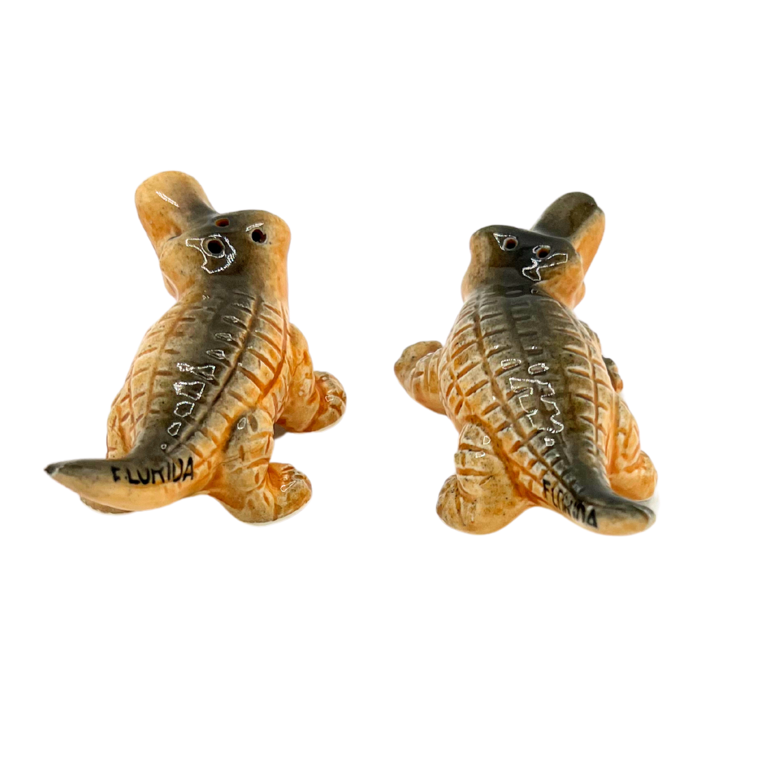 vintage alligator salt and pepper shakers