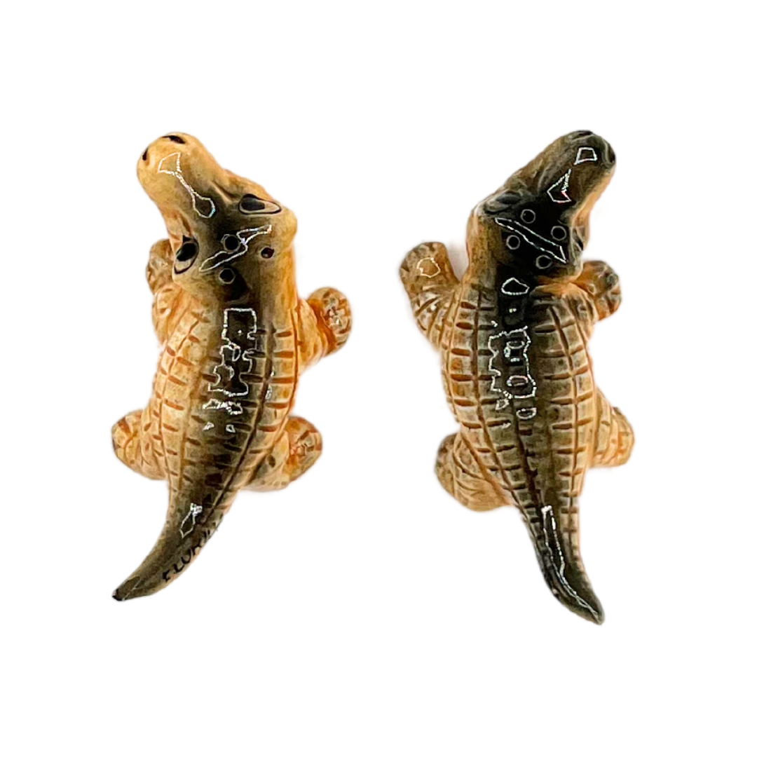 vintage alligator salt and pepper shakers